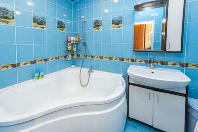 Новое фото бело-синей ванной комнаты для скачивания