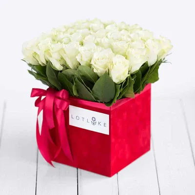 Романтические розы в коробке: настройте размер и формат