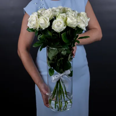 Фотография розы - белые цветы в вазе