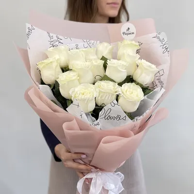 Изысканное изображение белых роз, чтобы привлечь внимание вашего взгляда