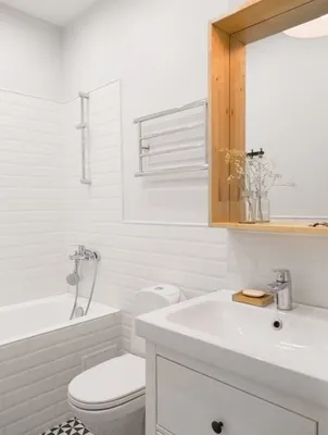 Прекрасные фото белого кафеля в ванной комнате