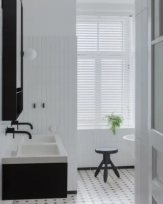 Белый кафель в ванной: элегантность и роскошь