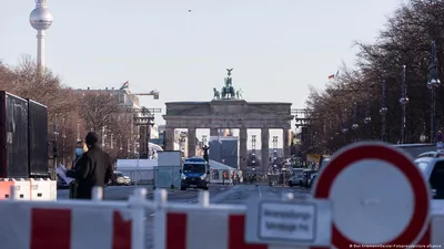 Ледяные акварели Берлина: Зимние фото для вашего выбора