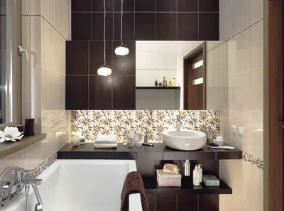 Вдохновение для дизайна ванной комнаты с бежевой ванной