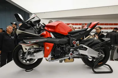 Изображение Bimota Tesi H2 с подсветкой