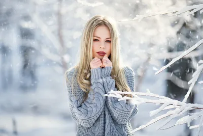 Блондинки в зимних тонах: изысканные портреты для авы