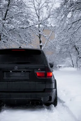 Зимний стиль на дорогах: Фото BMW X5 в разных размерах