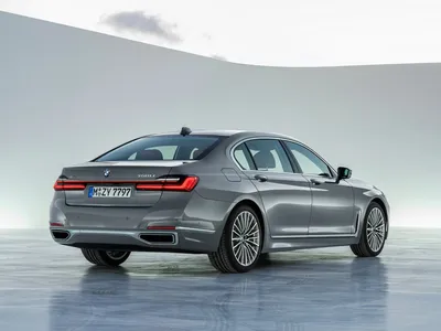 Картинка BMW 740e xDrive 2023 для использования в баннерах