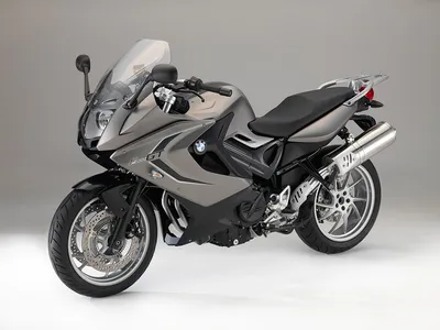 Изображение мотоцикла BMW F800GT в формате JPG для сохранения