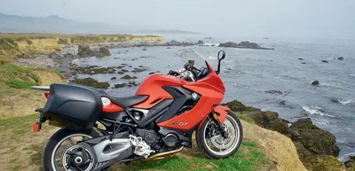 Фото мотоцикла BMW F800GT в формате WebP для загрузки
