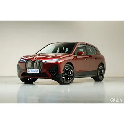 BMW iX 2023 в движении