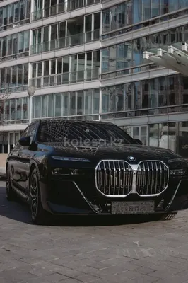 BMW iX 2023 на качественных фотографиях