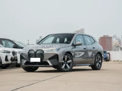 BMW iX 2023 на оригинальных фотографиях