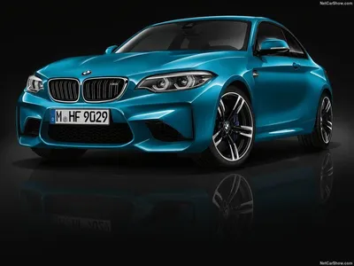 Изображения BMW M2 2023 с черным цветом