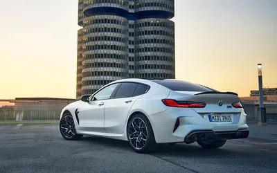 BMW M8 Gran Coupe 2023: Изображения для настольного фона