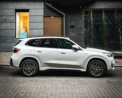 Фото BMW X1 2023: Наслаждайтесь красотой автомобиля