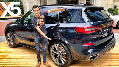 Картинки BMW X4 2023 на черном фоне