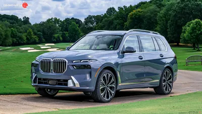 Изображение BMW X7 xDrive40i 2023 с адаптивной подвеской