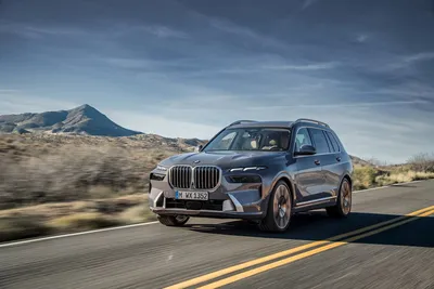 Изображение BMW X7 xDrive40i 2023 в формате WebP