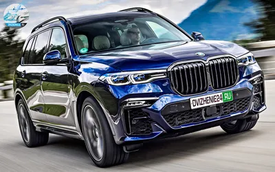 Фото BMW X7 xDrive40i 2023 на дороге