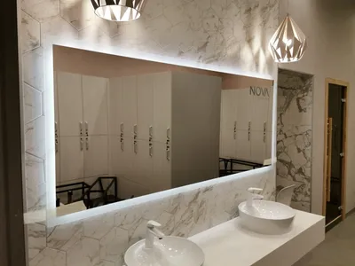 Фотография большого зеркала в ванной: функциональность и эстетика