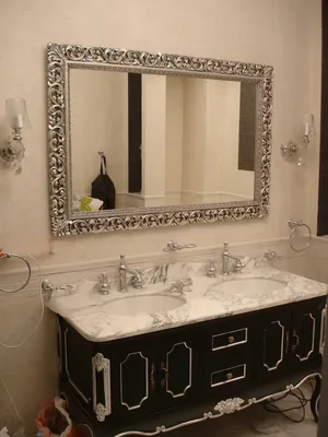 Большое зеркало в ванной: пространство и свет