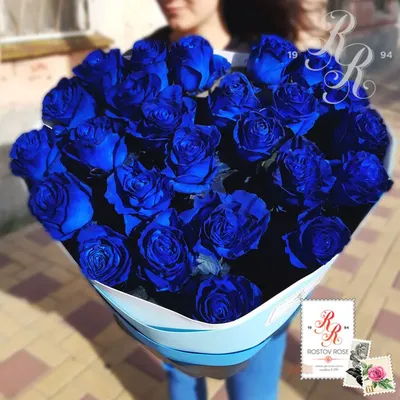 Фото большого букета синих роз в формате webp