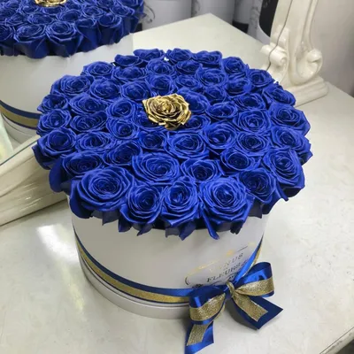 Фотография: большой букет синих роз