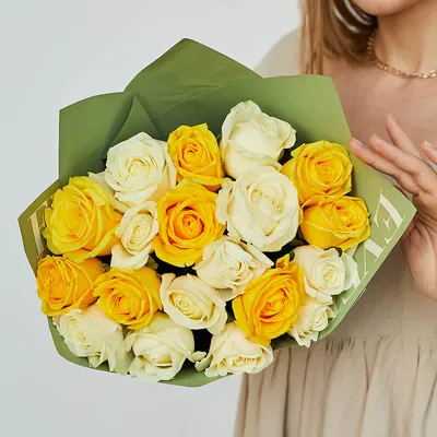 Большой букет желтых роз в формате webp