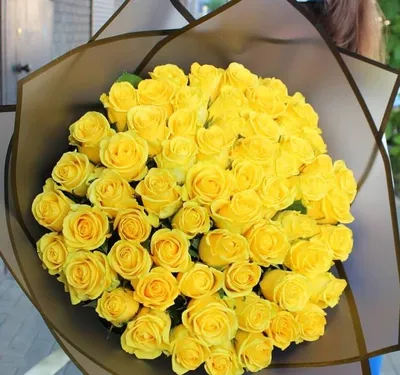 Идеальное изображение большого букета желтых роз