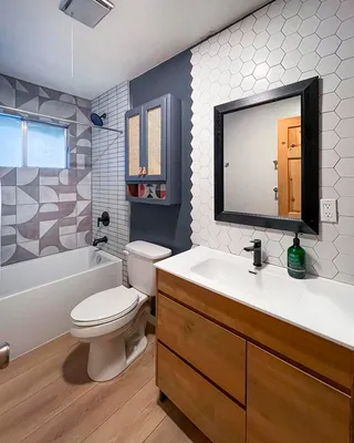 Фото мозаичного бордюра в ванной комнате