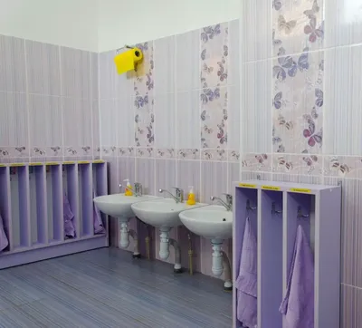 Full HD изображения ванной комнаты с бордовой плиткой