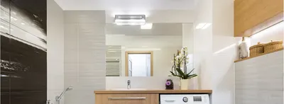 Освещение ванной комнаты: фото с бра и встроенными светильниками