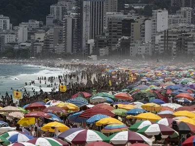 Бразильянки на пляже: качественные изображения для скачивания