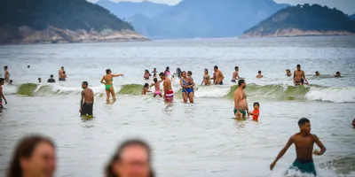 Бразильянки на пляже: фотографии, которые погружают в атмосферу праздника