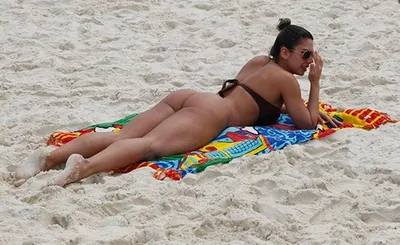 Фото бразильских девушек на пляже: волшебство тропического солнца
