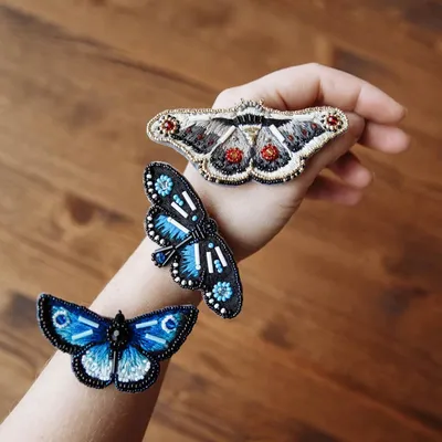 Брошь из бисера бабочка  фото