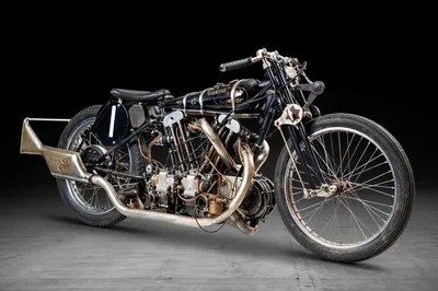 Фотография Brough Superior SS100 - идеальный подарок для мотоциклиста (jpg)