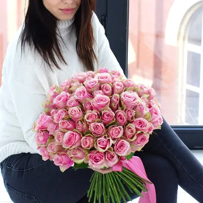 Фотография роскошного букета из 101 розы 40 см