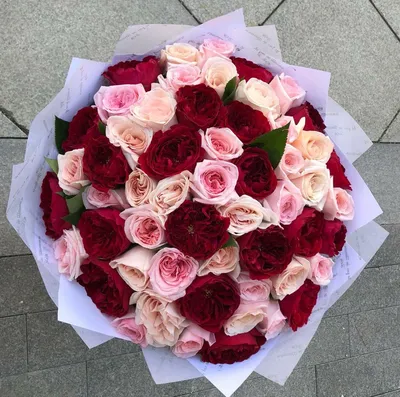 Изображение: Букет из 65 роз для скачивания