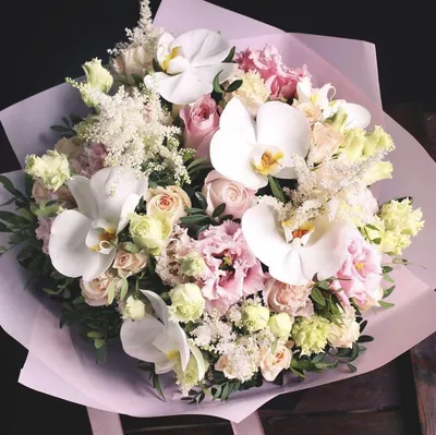 Яркий букет из роз и орхидей: средний размер, png формат