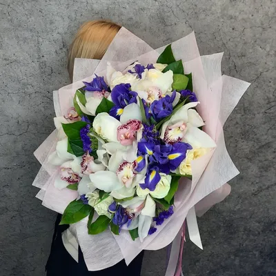 Букет из роз и орхидей для романтического свидания: маленький размер, webp формат