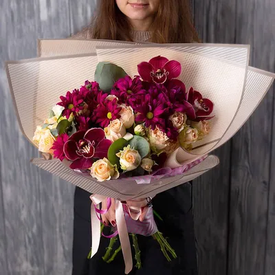 Букет из роз и орхидей для вечера вдвоем: маленький размер, webp формат