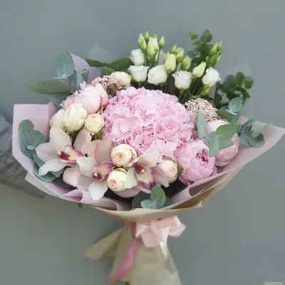 Букет из роз и орхидей: олицетворение любви и нежности: средний размер, png формат