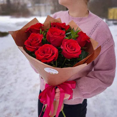 Уникальная фотография букета из семи роз для вашей галереи