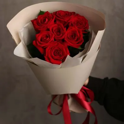 Фотка букета из семи роз: шикарное изображение в формате jpg