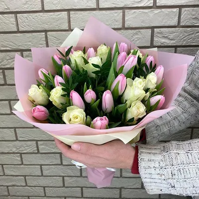 Букет из тюльпанов и роз в формате jpg
