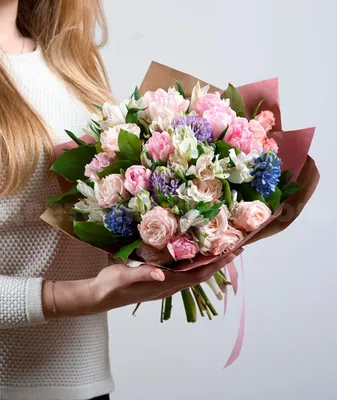 Картинка роз и тюльпанов, доступная для скачивания в jpg