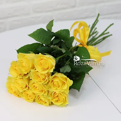 Фотография букета желтых роз с эффектом размытия