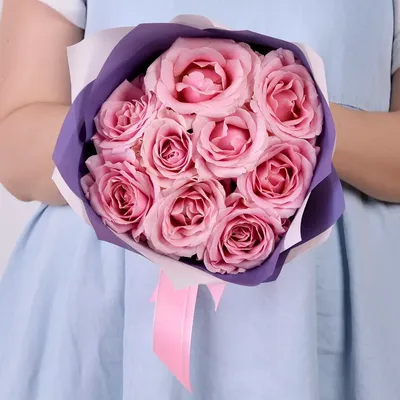 Фотка букета из красных роз в формате webp